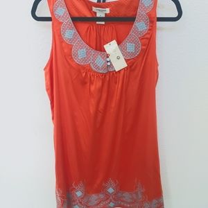 Vertigo Paris orange with light blue embroidery